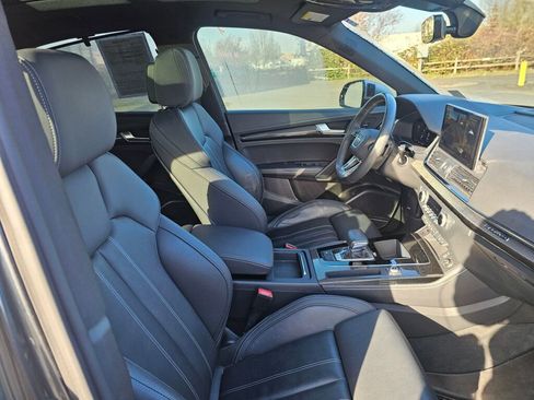Used 2022 Audi SQ5 Prestige image 11