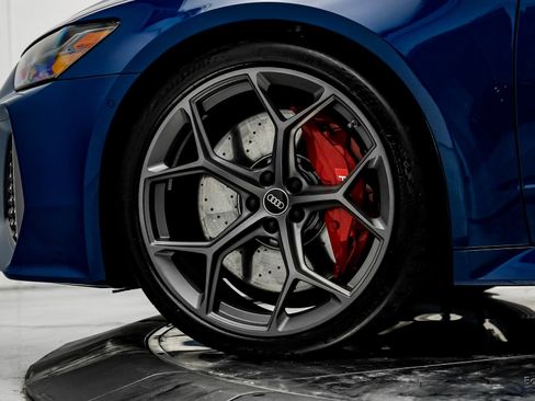 Used 2024 Audi RS 7 Performance w/ Executive Package image 96