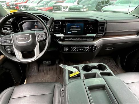 Used 2023 GMC Sierra 1500 SLT AWD/4WD image 7