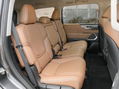 Certified 2026 INFINITI QX80 Luxe w/ Cargo Package AWD/4WD image 36