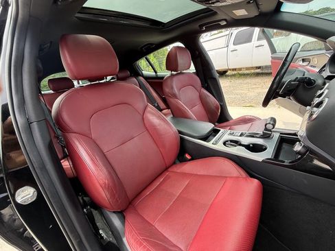 Used 2018 Kia Stinger GT1 RWD image 27