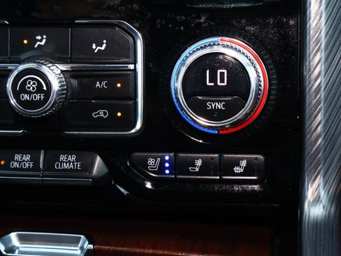 Used 2023 GMC Yukon XL Denali Ultimate image 32