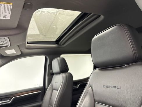 Used 2024 GMC Sierra 1500 Denali w/ Denali Reserve Package image 17