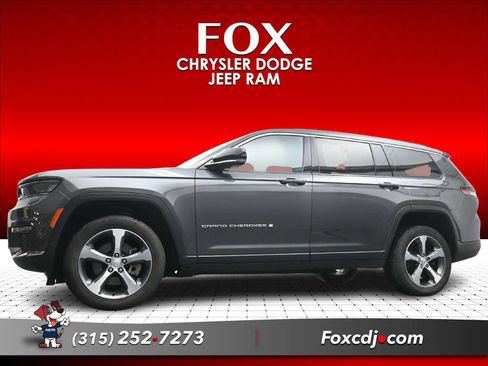 Used 2024 Jeep Grand Cherokee L Limited AWD/4WD image 1