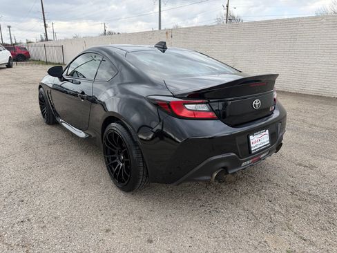 Used 2023 Toyota GR86 image 4