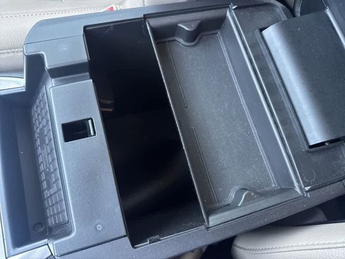 Used 2020 Ford Explorer Limited w/ Class III Trailer Tow Package RWD image 20