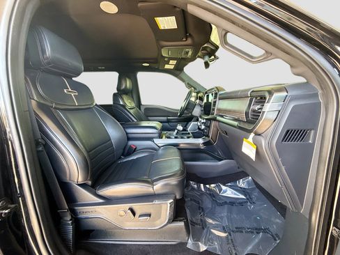 Used 2023 Ford F150 Platinum image 29