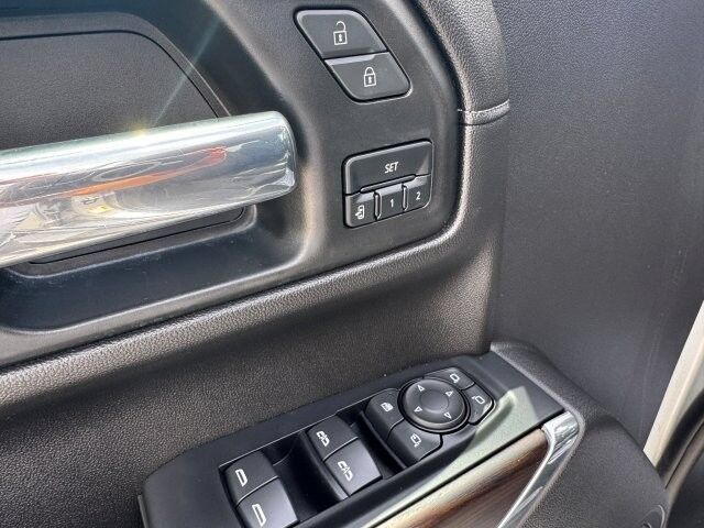 Used 2021 GMC Sierra 1500 SLT w/ SLT Premium Plus Package AWD/4WD image 12