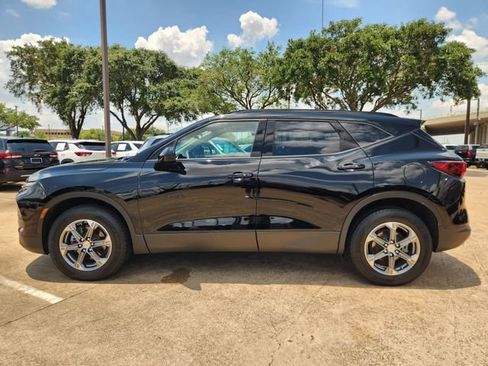 Used 2024 Chevrolet Blazer LT w/ Convenience Package FWD image 4