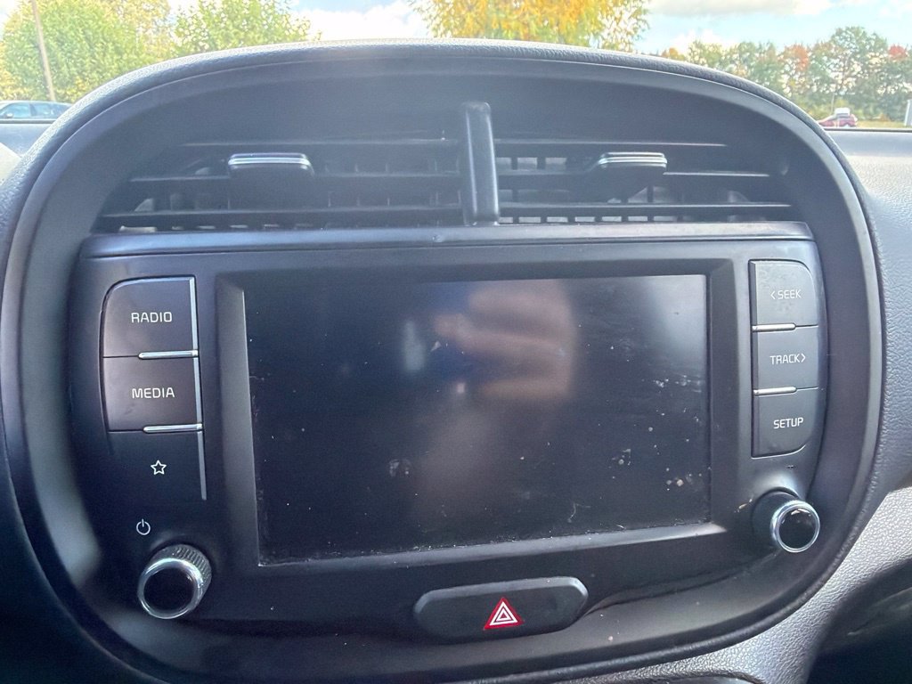 Used 2022 Kia Soul LX w/ Technology Package FWD image 11
