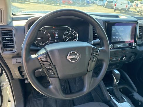 Used 2023 Nissan Frontier S image 9