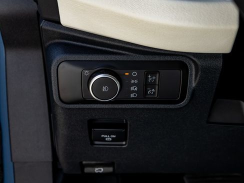 Used 2025 Ford Bronco Heritage Edition AWD/4WD image 22