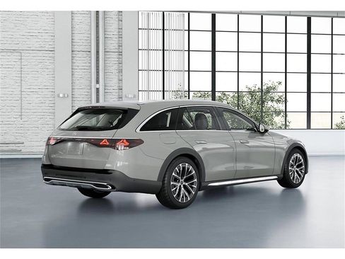 New 2026 Mercedes-Benz E 450 4MATIC All-Terrain Wagon image 21