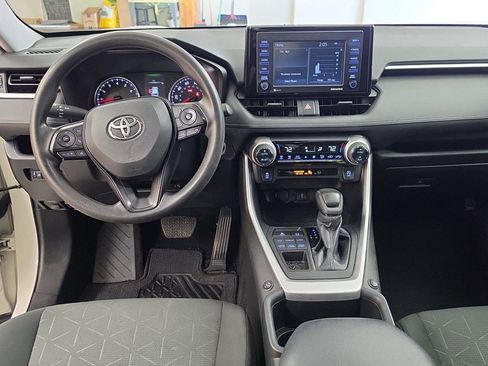 Used 2022 Toyota RAV4 XLE image 2