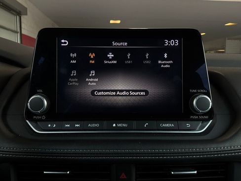 Used 2025 Nissan Rogue SV FWD image 30