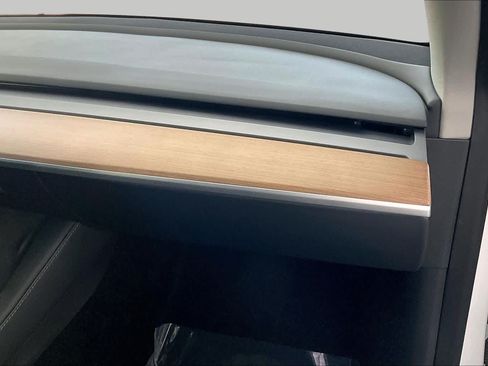 Used 2023 Tesla Model Y AWD image 18