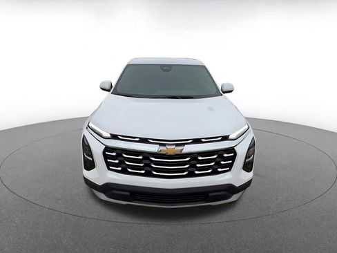 Used 2025 Chevrolet Equinox LT image 4