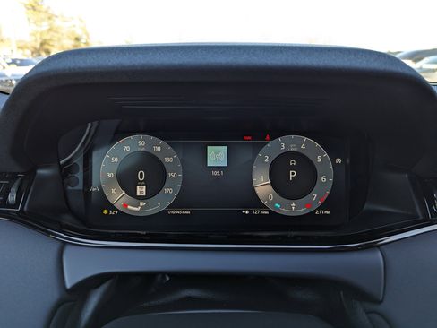 Used 2024 Land Rover Range Rover Evoque Dynamic SE image 18