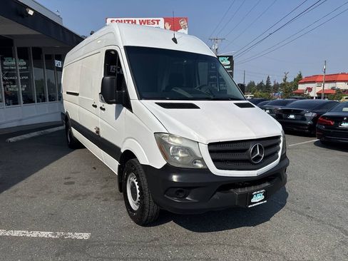 Used 2014 Mercedes-Benz Sprinter 2500 image 10