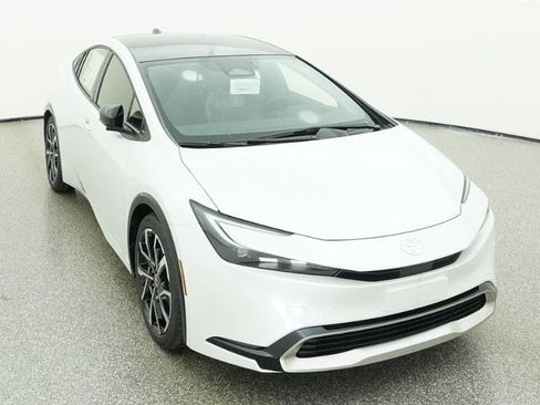 New 2026 Toyota Prius Plug-In Hybrid FWD image 18