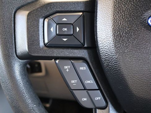 Used 2017 Ford F150 XLT image 30