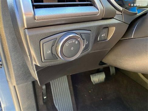 Used 2019 Ford Fusion SE image 16