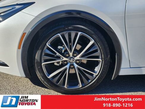 Used 2025 Toyota Prius Limited image 13