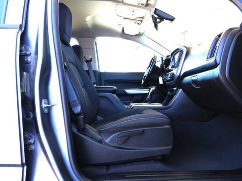 Used 2022 Chevrolet Colorado LT w/ LT Convenience Package image 29