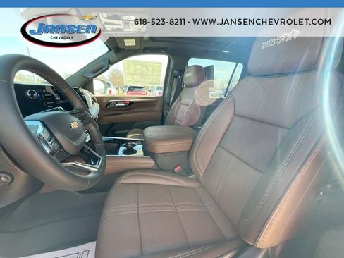 New 2026 Chevrolet Suburban High Country image 19