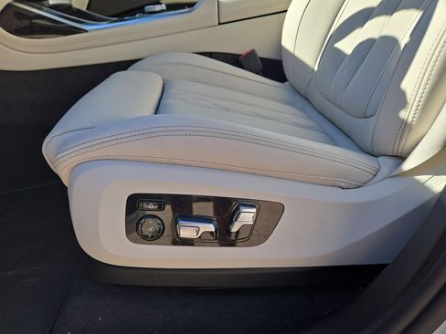 New 2026 BMW X7 xDrive40i w/ Executive Package image 17