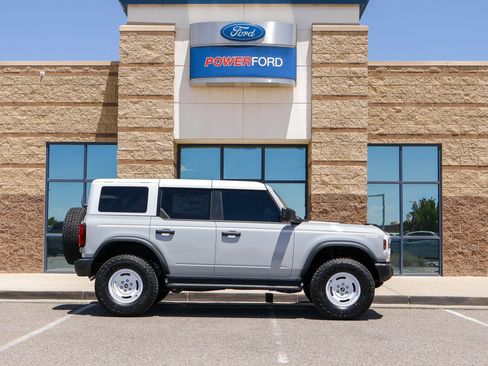 New 2026 Ford Bronco Heritage Edition AWD/4WD image 5