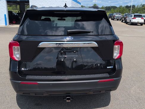 Used 2020 Ford Explorer XLT w/ Comfort Package AWD/4WD image 4