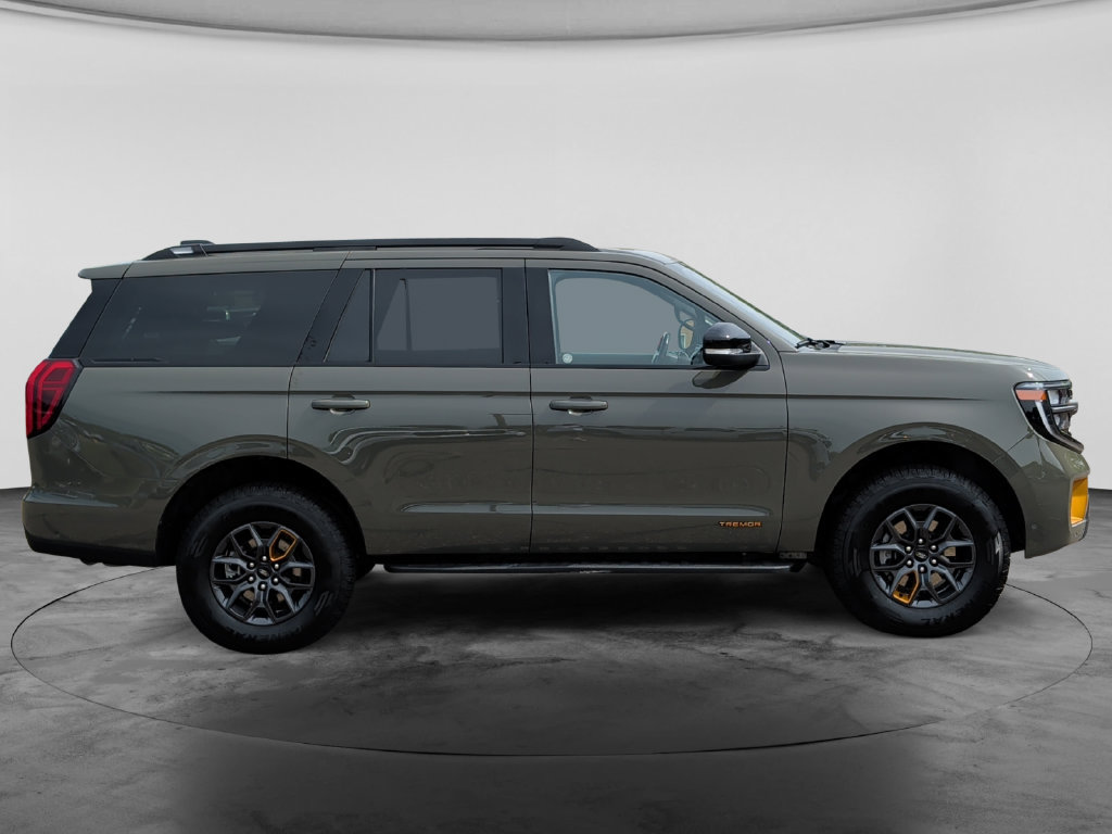 Used 2025 Ford Expedition Tremor AWD/4WD image 8