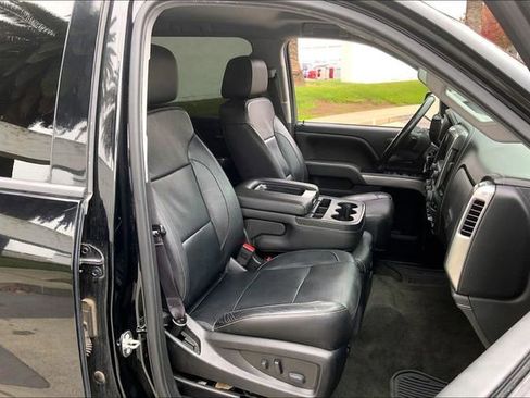 Used 2017 Chevrolet Silverado 1500 LTZ Z71 w/ LTZ Plus Package image 7