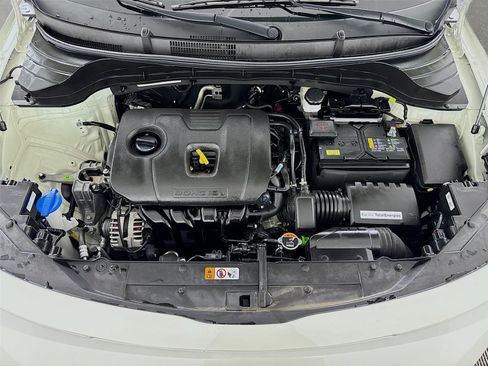 Certified 2025 Kia Soul LX w/ LX Technology Package FWD image 27