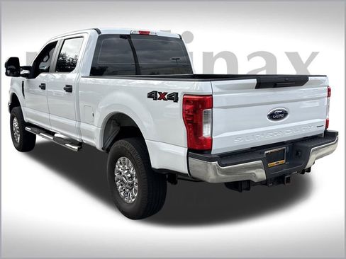 Used 2017 Ford F250 XL w/ Power Equipment Group image 9