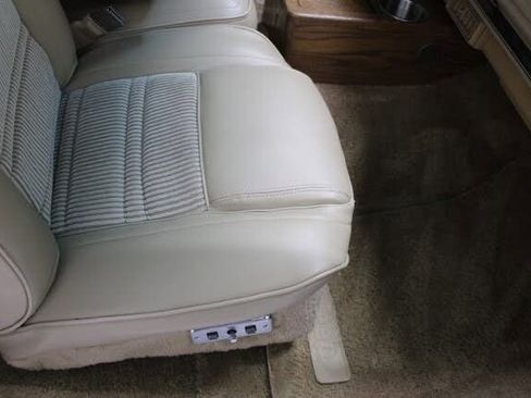 Used 1991 Jeep Grand Wagoneer image 56