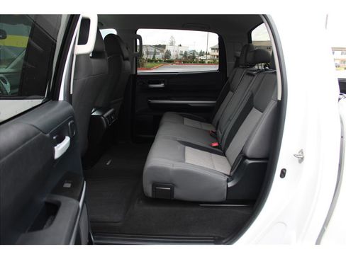 Used 2016 Toyota Tundra SR5 image 12