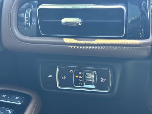 Used 2023 Lincoln Aviator Reserve w/ Equipment Group 201A AWD/4WD image 26