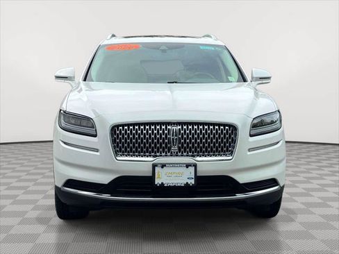 Used 2023 Lincoln Nautilus Reserve AWD/4WD image 2