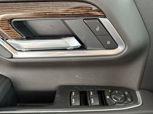 New 2026 GMC Sierra 1500 Elevation image 11