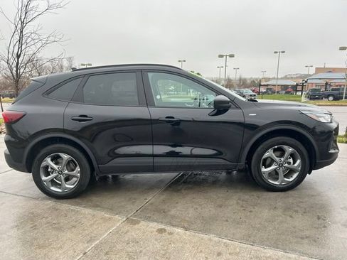 Used 2025 Ford Escape ST-Line AWD/4WD image 8