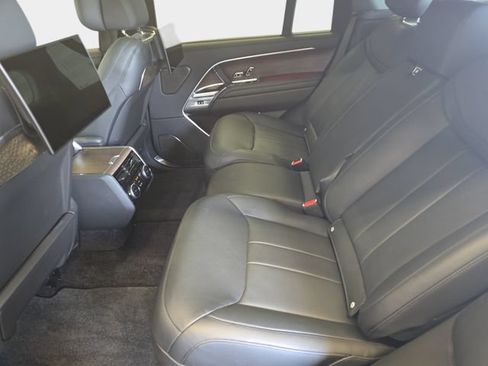 Certified 2025 Land Rover Range Rover Long Wheelbase Autobiography AWD/4WD image 17