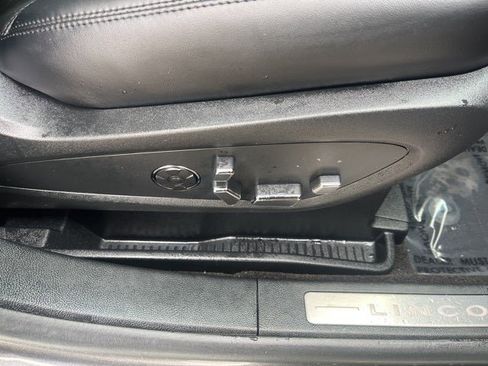 Used 2019 Lincoln Nautilus Reserve image 21