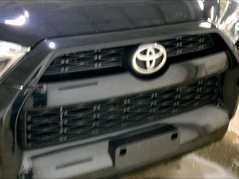 Used 2016 Toyota 4Runner SR5 image 30