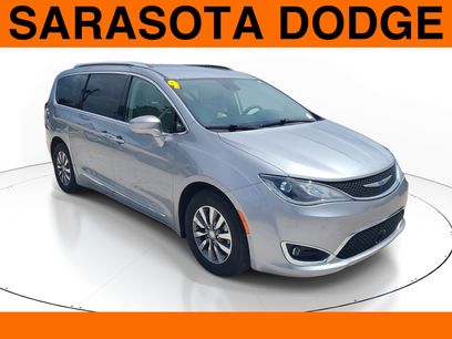 Used 2019 Chrysler Pacifica Touring-L Plus w/ Advanced Safetytec Group