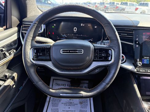 Used 2023 Jeep Grand Wagoneer Series III AWD/4WD image 27