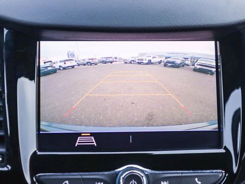 Certified 2022 Chevrolet Trax LT w/ LT Convenience Package image 45