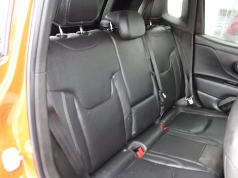 Used 2017 Jeep Renegade Limited image 26