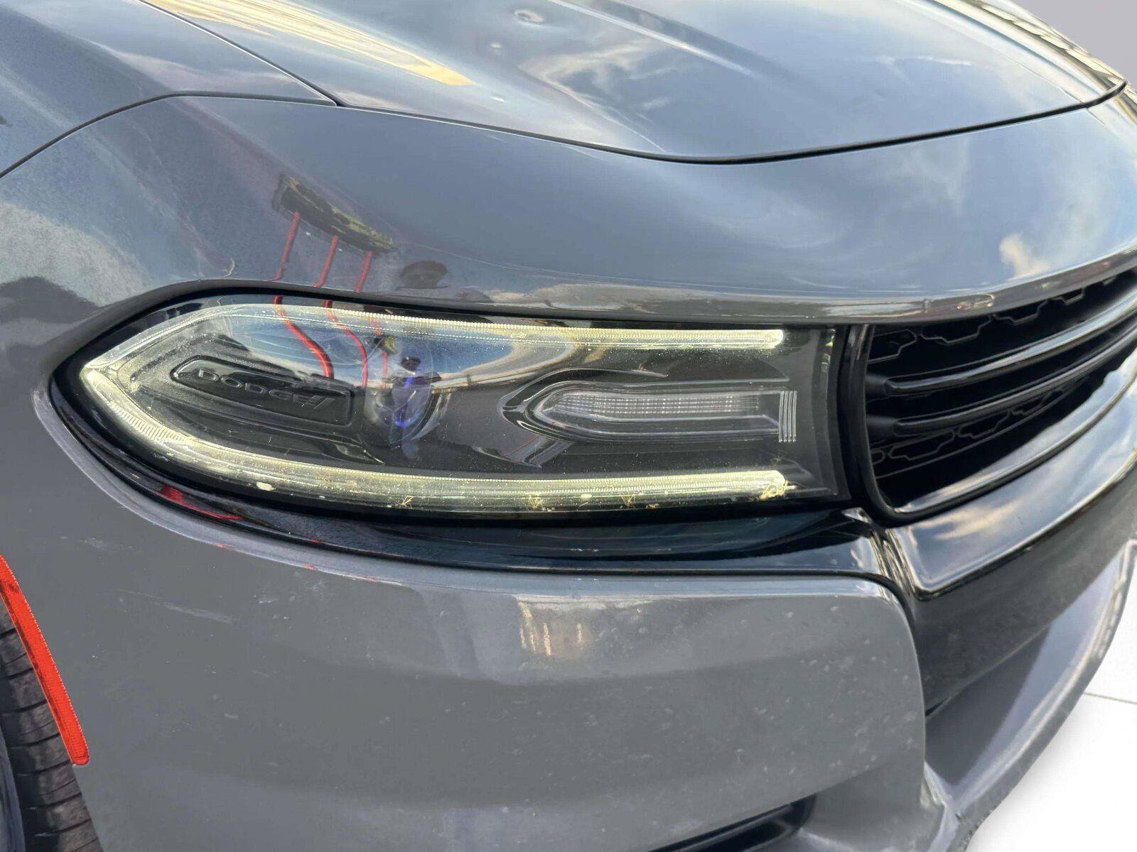 Used 2018 Dodge Charger SXT w/ Blacktop Package RWD image 11